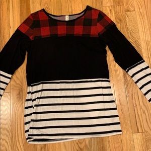 Small long sleeve color block